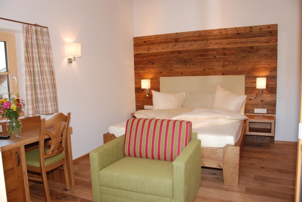 Hotel Gasthof Erbhof Anderlhof Leogang Room photo