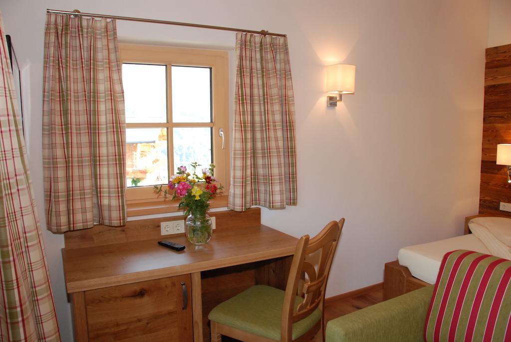 Hotel Gasthof Erbhof Anderlhof Leogang Room photo
